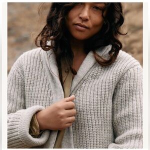 SOLD- Imogene and Willie- The Clara Cardigan in Heathered Oat, Size Small